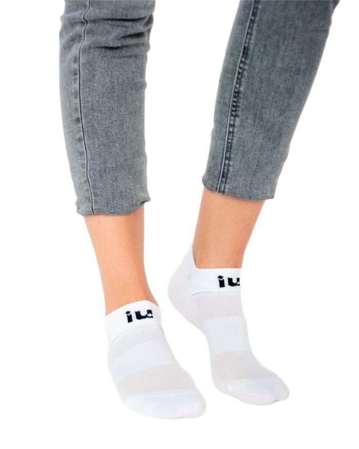 Meia invisivel iuseu feminina branca